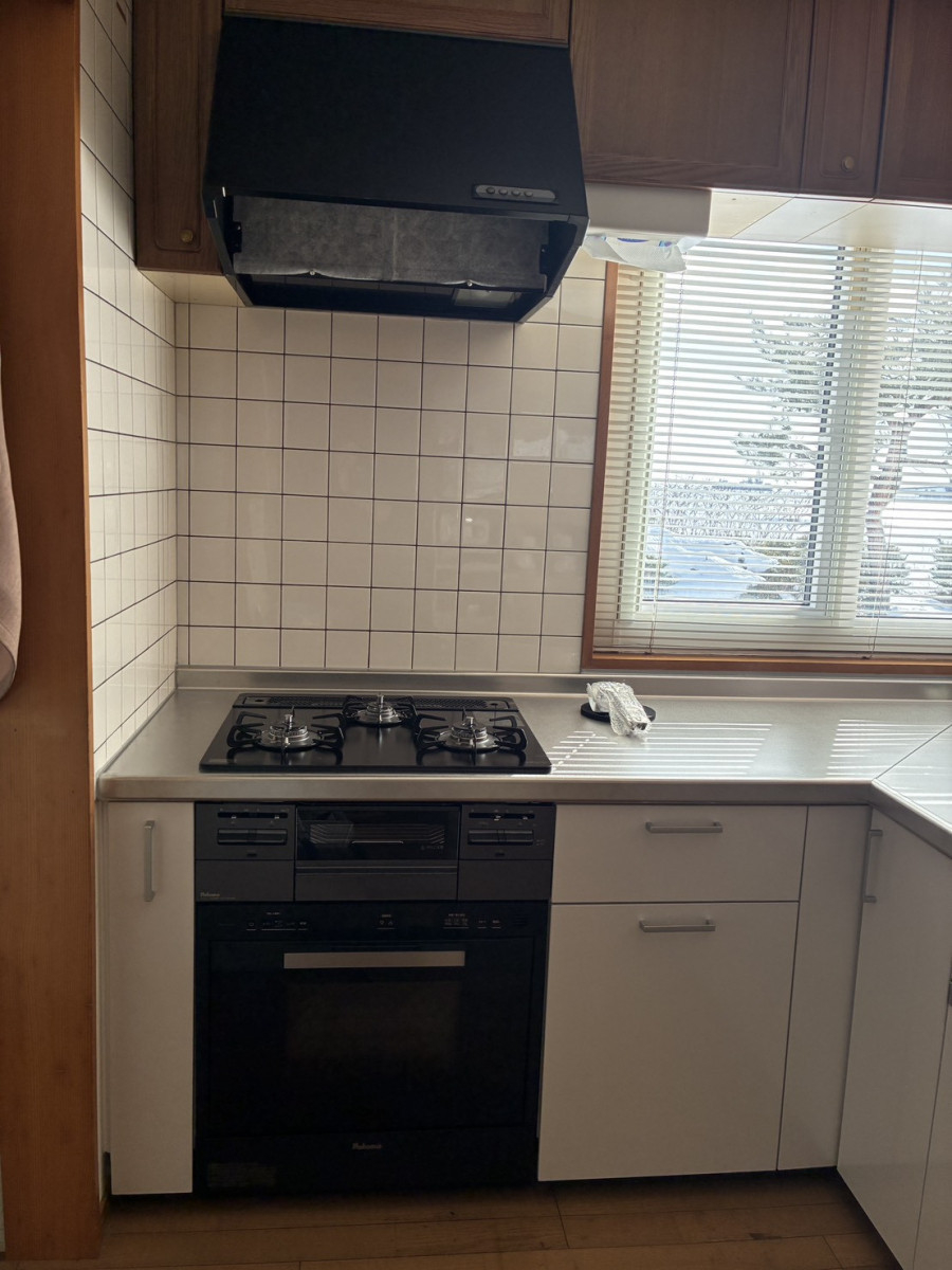 リ・ウィンドのL型キッチン入替リフォーム｜LIXIL シエラS（食洗機付き）の施工後の写真2