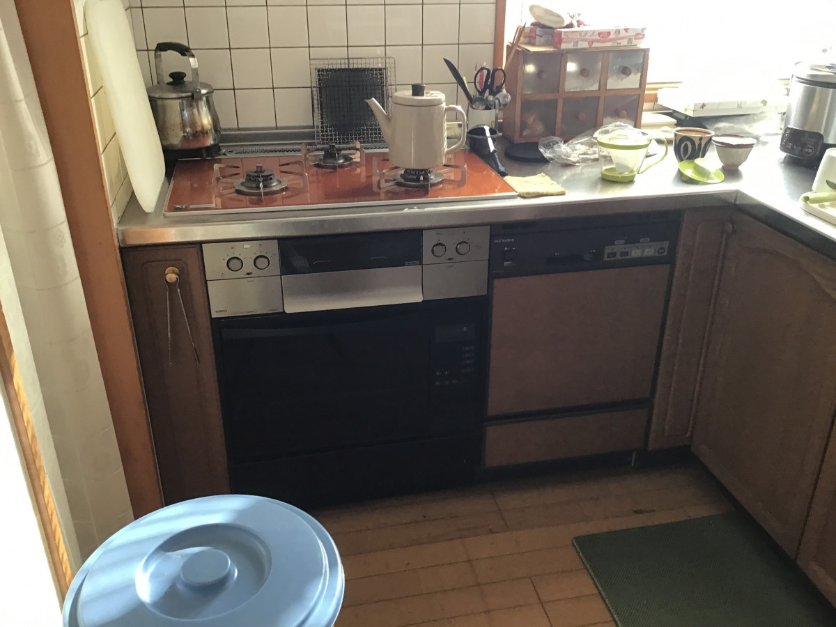 リ・ウィンドのL型キッチン入替リフォーム｜LIXIL シエラS（食洗機付き）の施工前の写真2