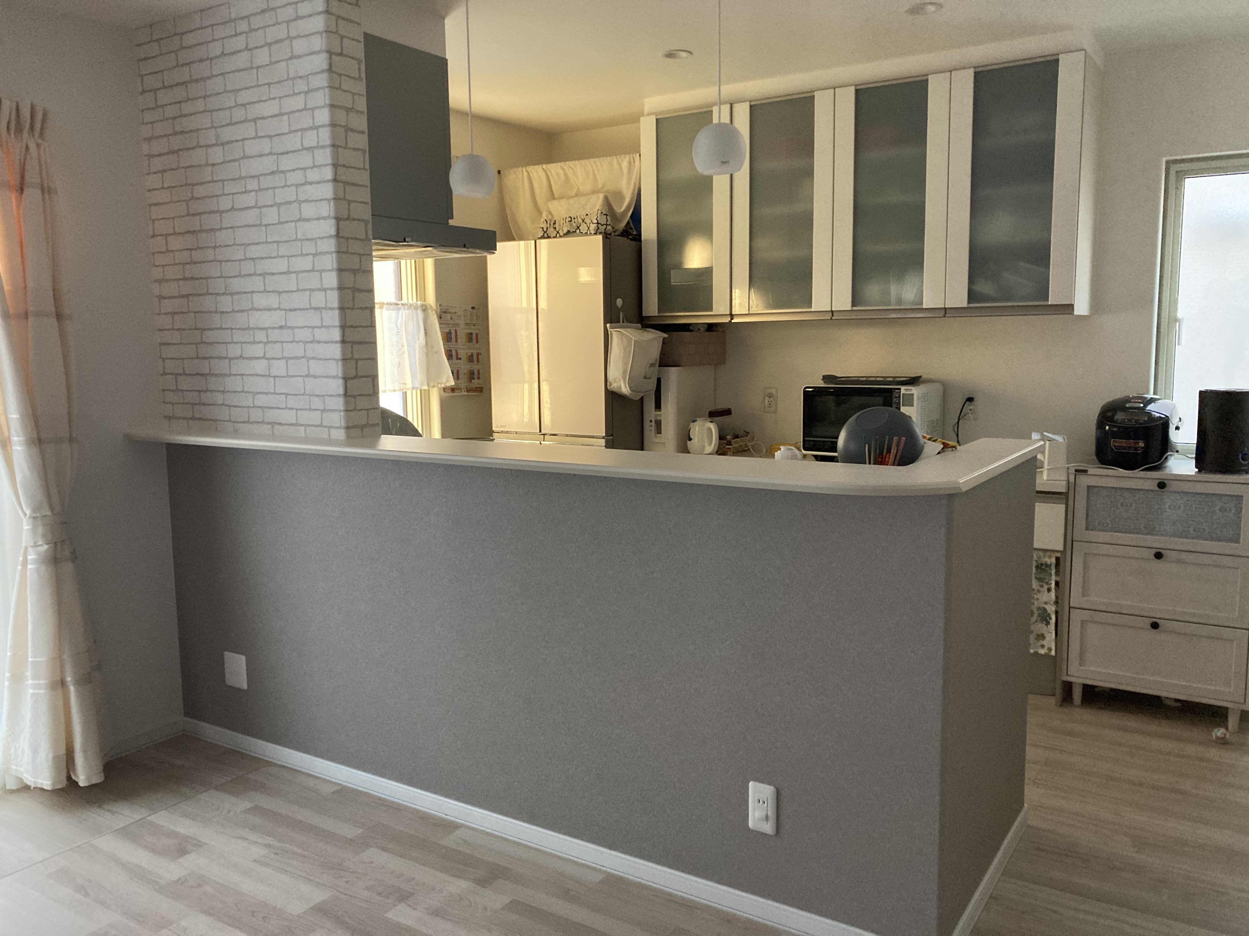 リ・ウィンドのワンポイントでここまで変わる！壁紙貼替リフォームの施工後の写真1