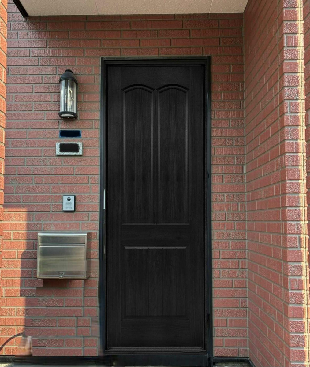 リ・ウィンドのリシェント玄関ドア3交換　FamiLock（ファミロック）付きの施工前の写真1