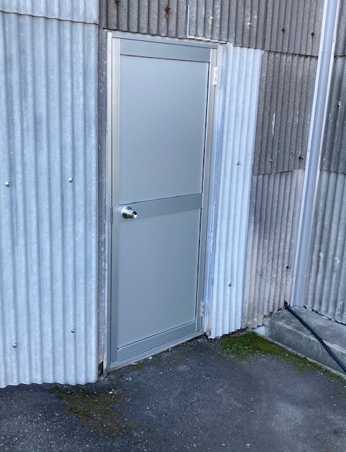 鈴木トーヨー住器のドア取り換えの施工後の写真2