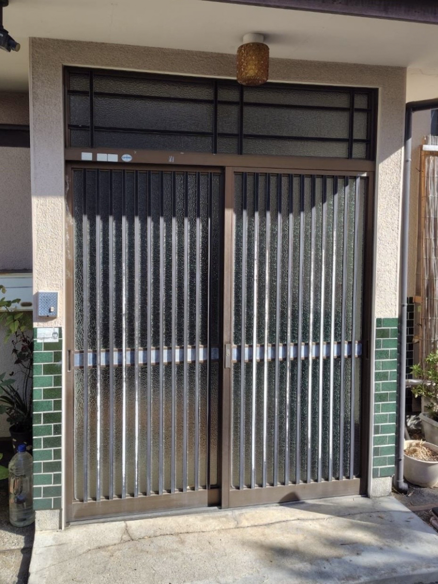 MGI佐野の《那須鳥山市》リシェント玄関引戸工事を行いました！の施工前の写真1