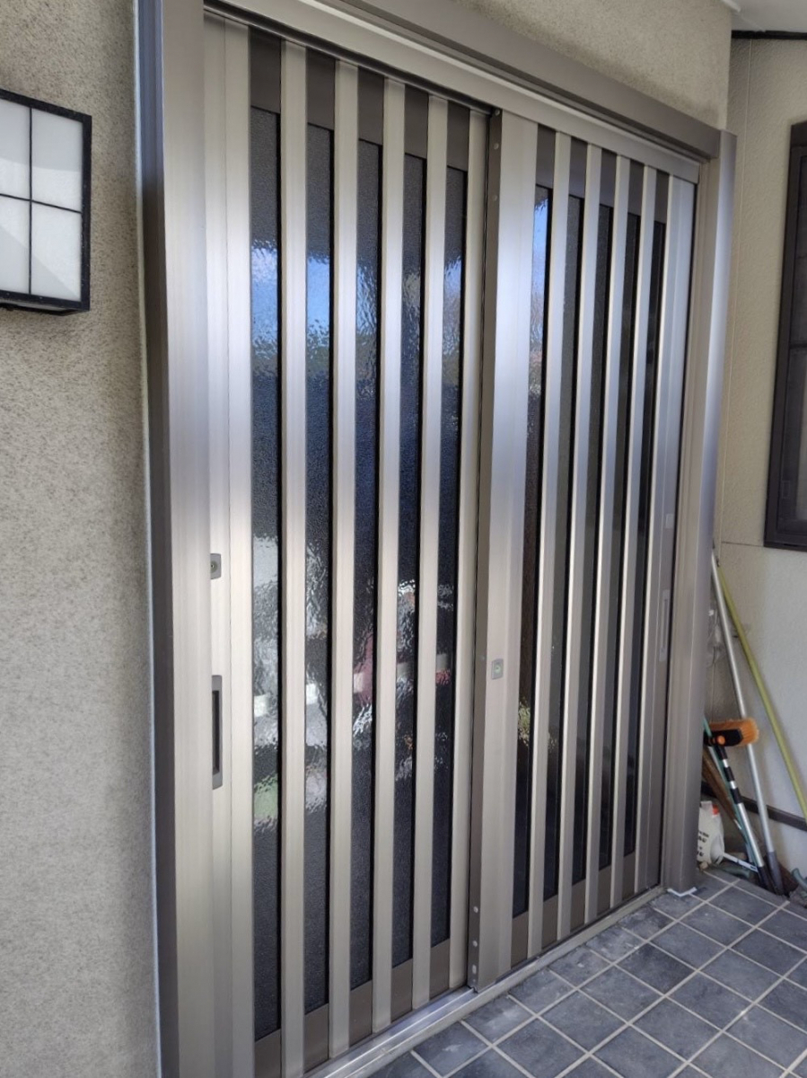 MGI佐野の《佐野市》リシェント玄関引戸工事を行いました✨の施工後の写真1