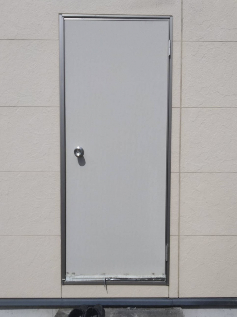 MGI佐野の佐野市にてリシェント勝手口工事を行いました！の施工前の写真1