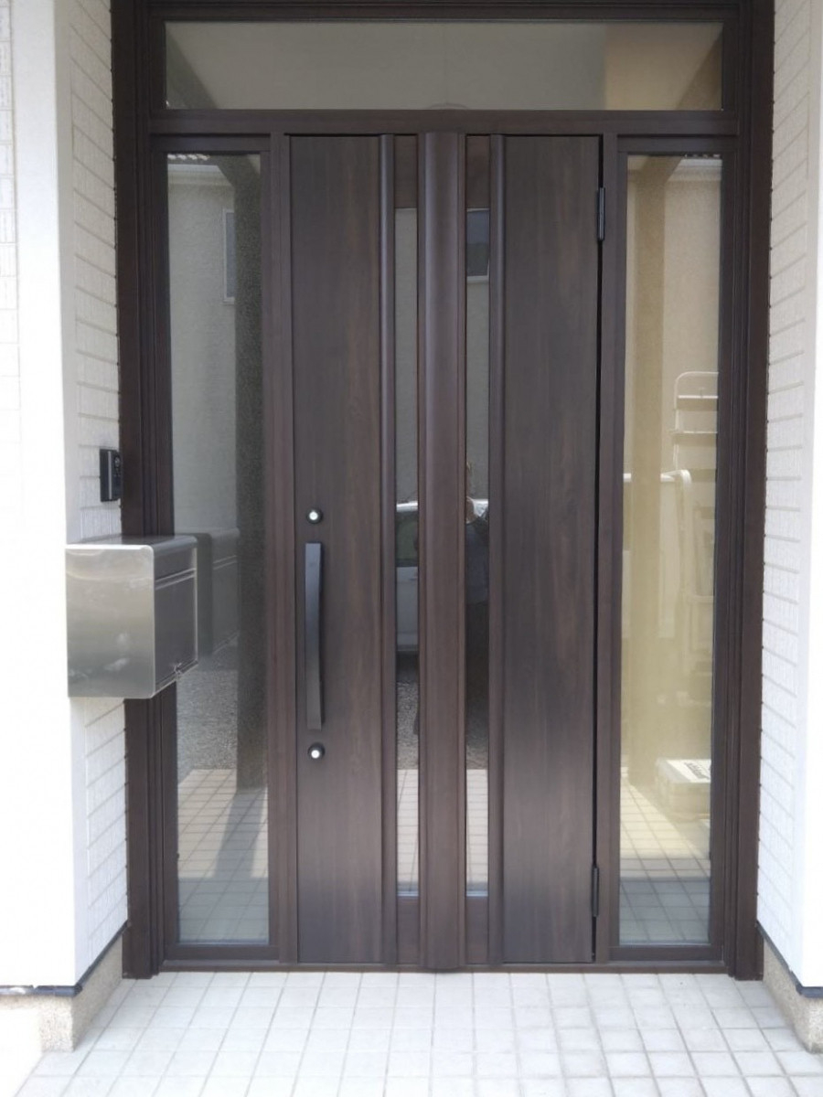 MGI佐野の太田市にてリシェント玄関ドア工事を行いました！の施工後の写真1