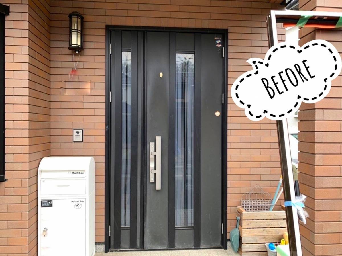アイプラン今井ガラス建材の木調のきれいな親子ドアに・・・の施工前の写真1