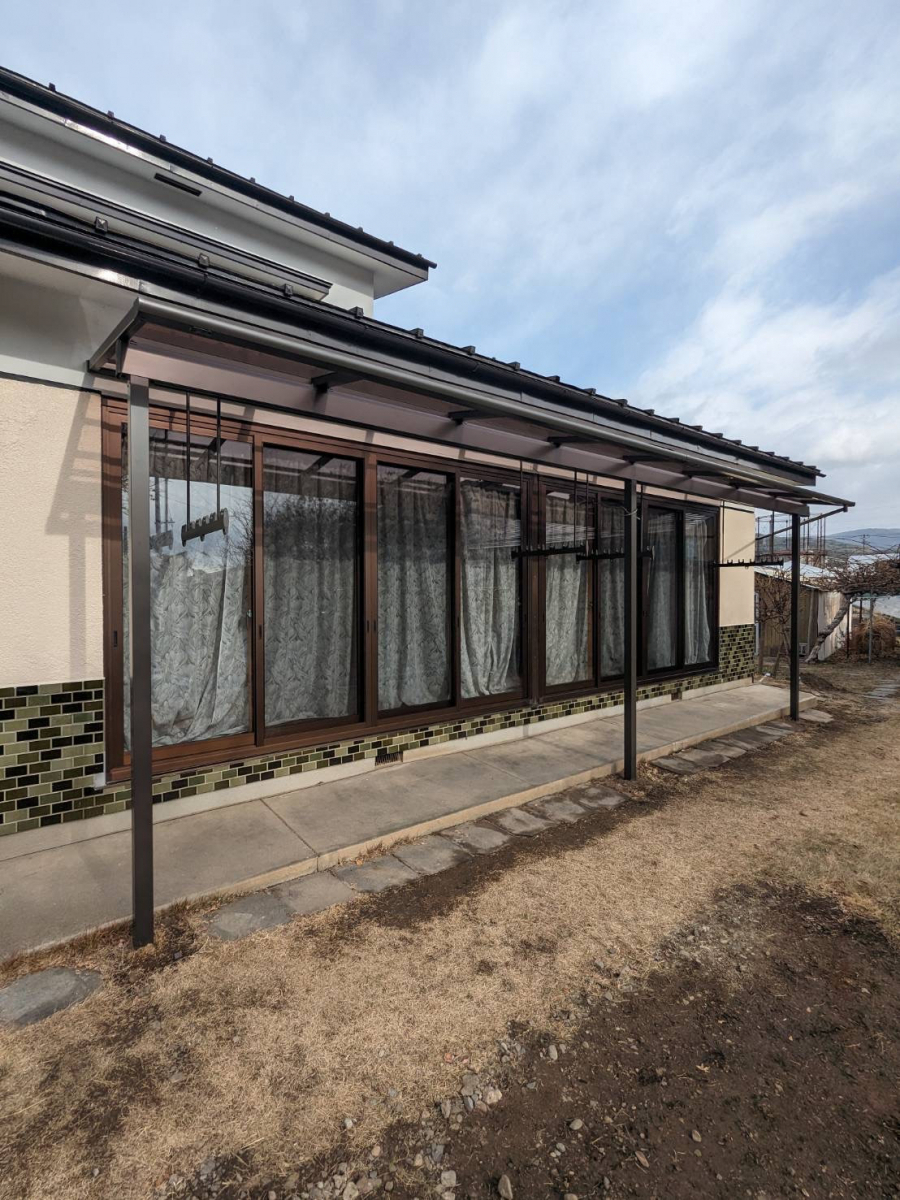 アイプラン今井ガラス建材の新しいテラス屋根設置で安心・快適な暮らしを・・・の施工後の写真2