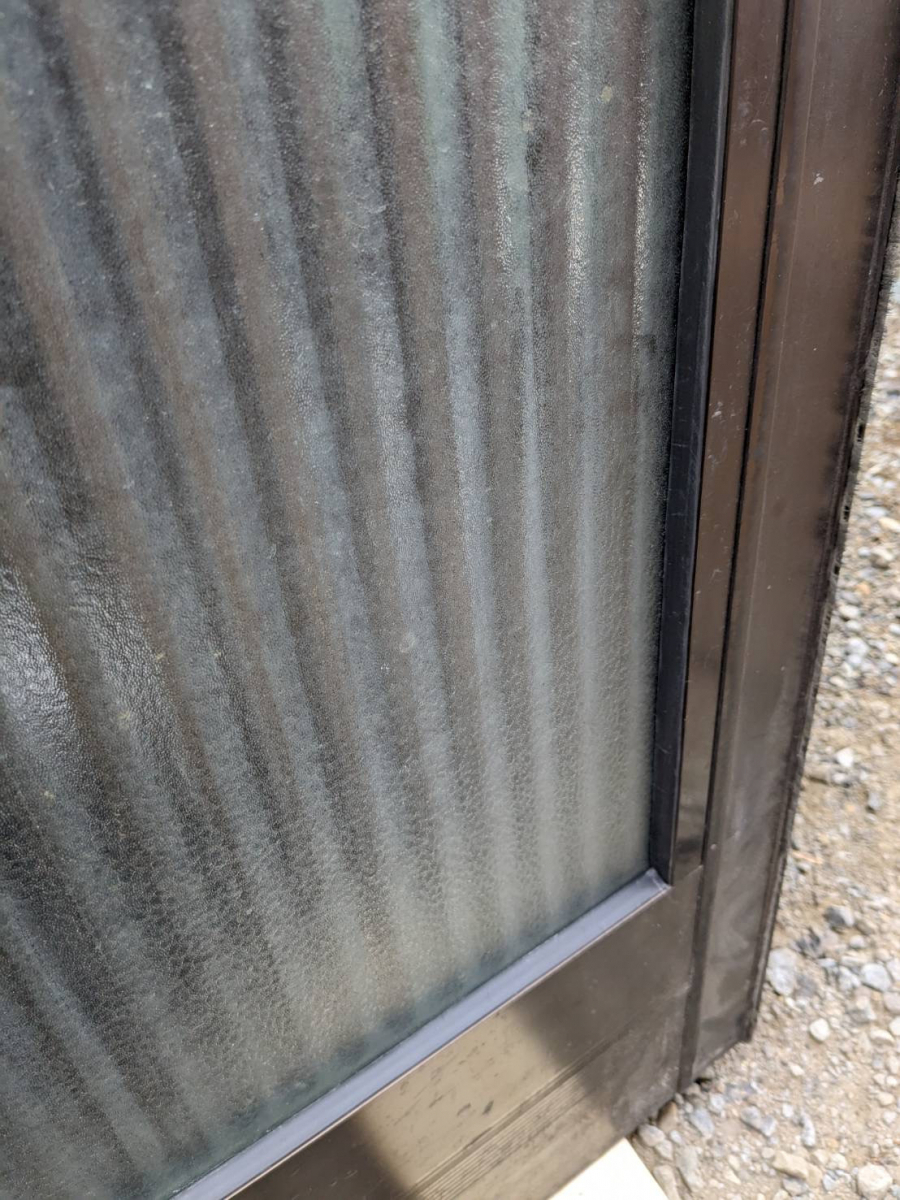 アイプラン今井ガラス建材の玄関引戸の戸車を交換して毎日の開け閉めをスムーズに・・・の施工後の写真2