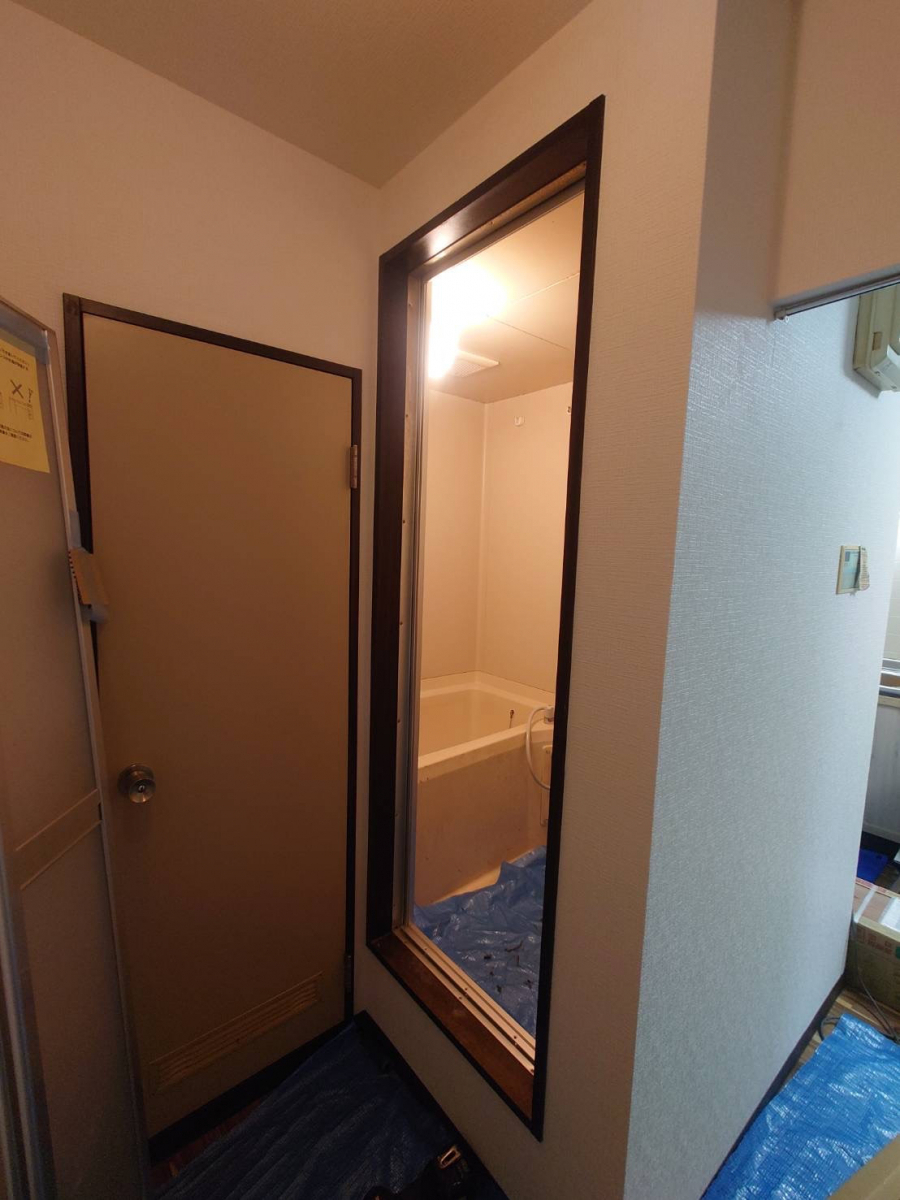 アイプラン今井ガラス建材の浴室ドアの取替リフォームで快適な浴室環境を・・・の施工前の写真2