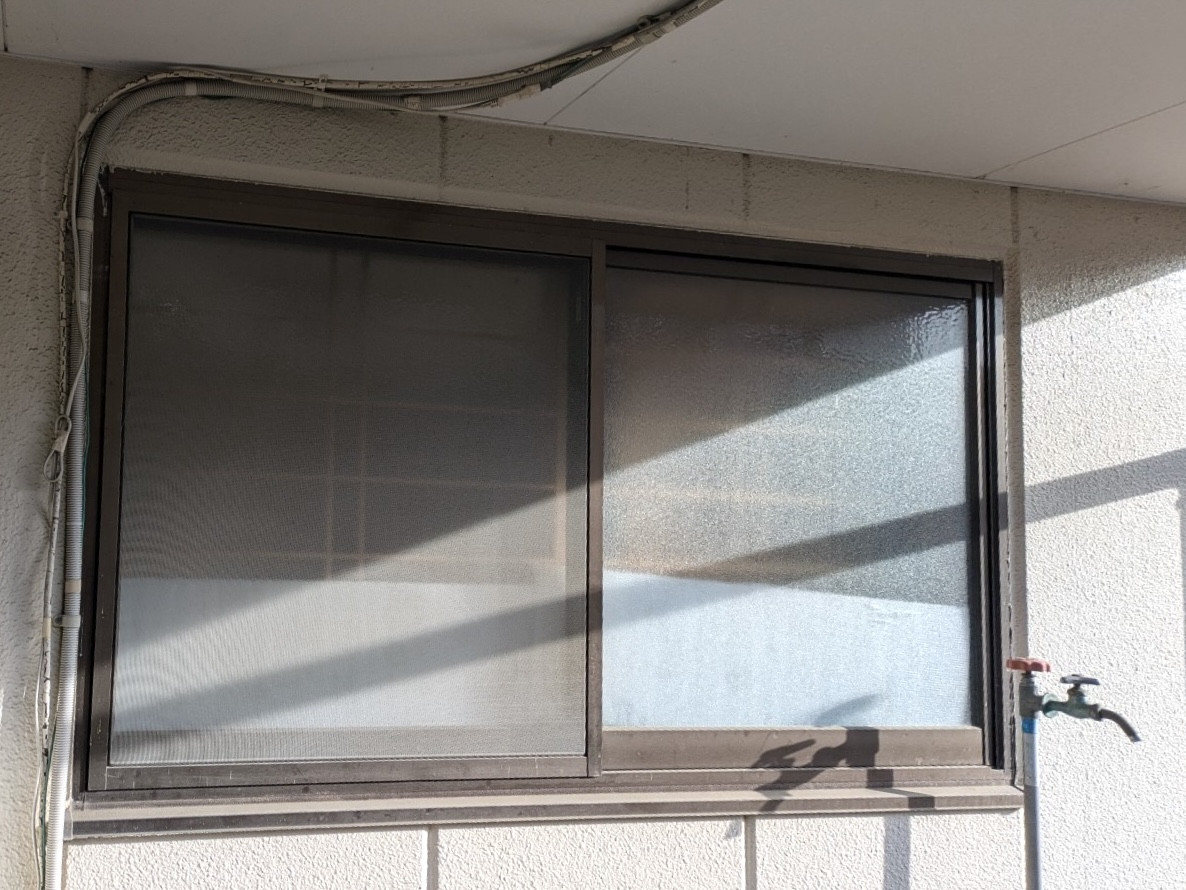 アイプラン今井ガラス建材の防犯対策に最適！面格子を取付けて、生活を窓の外から守りましょう！の施工前の写真2