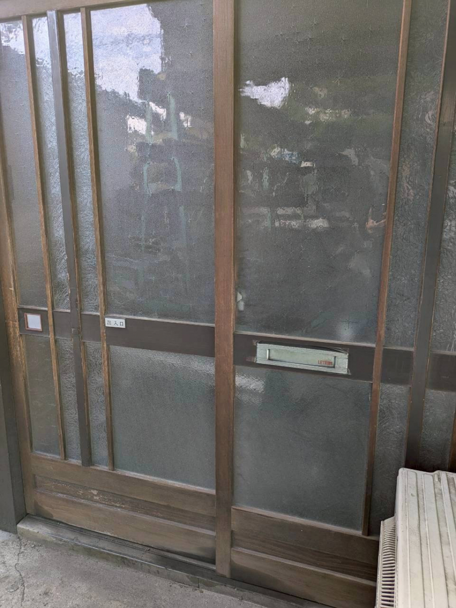 アイプラン今井ガラス建材の【玄関引戸の戸車交換】毎日の開閉がスムーズ快適に！！の施工後の写真2