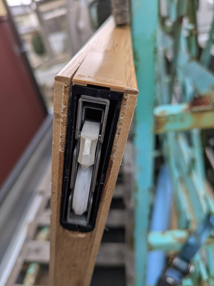 アイプラン今井ガラス建材の【戸車交換】お家の引戸は正常に動きますか？戸車交換でストレス解消！の施工後の写真1