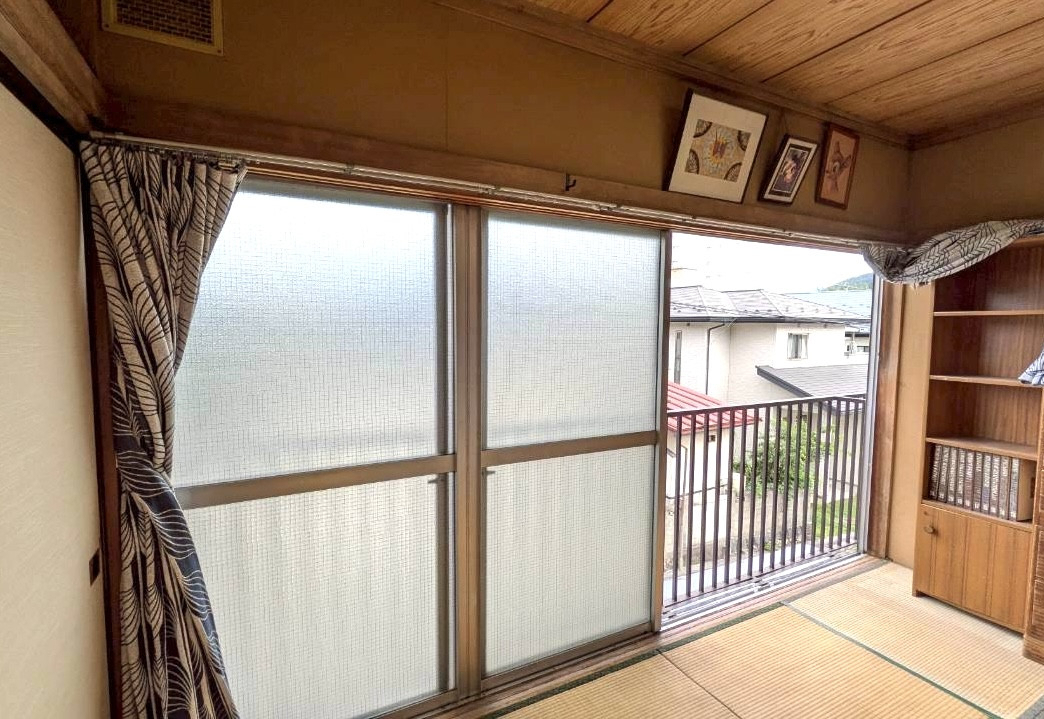 アイプラン今井ガラス建材の【内窓取付】2026年補助金継続決定！快適な室内環境を実現！の施工前の写真1