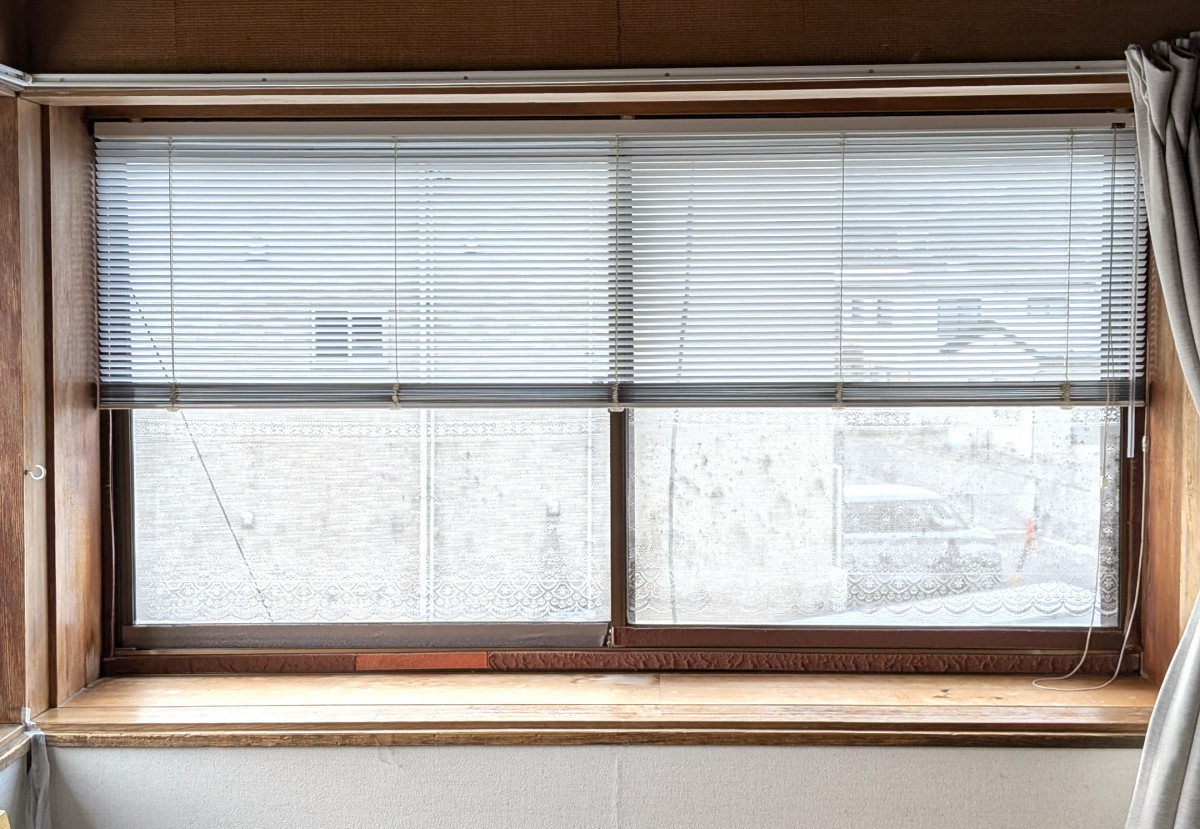 アイプラン今井ガラス建材の【内窓取付】窓まわりの結露にサヨナラ！断熱性もアップ！の施工前の写真1