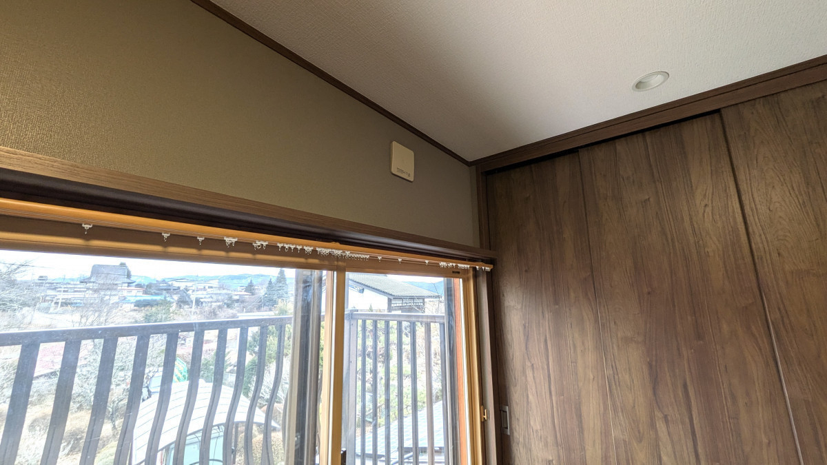 アイプラン今井ガラス建材の【キャットウォーク取付】ベッドからグローゼットまでの‟気まぐれ散歩道”の施工後の写真1