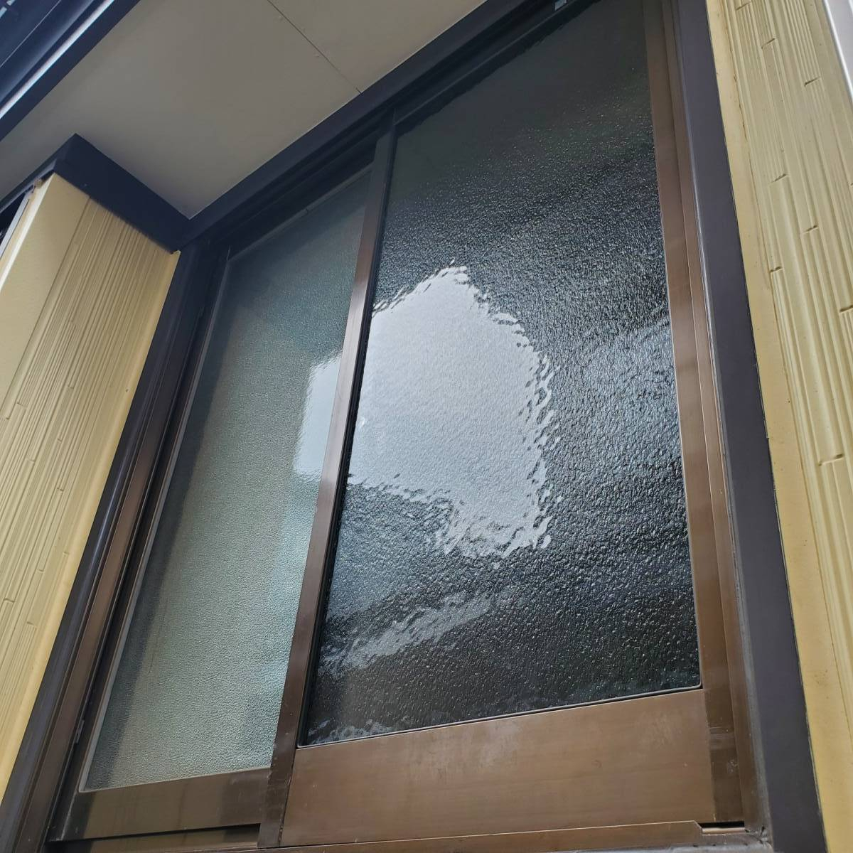 サカウチの窓ガラス交換工事/新潟県長岡市Y様邸の施工後の写真1