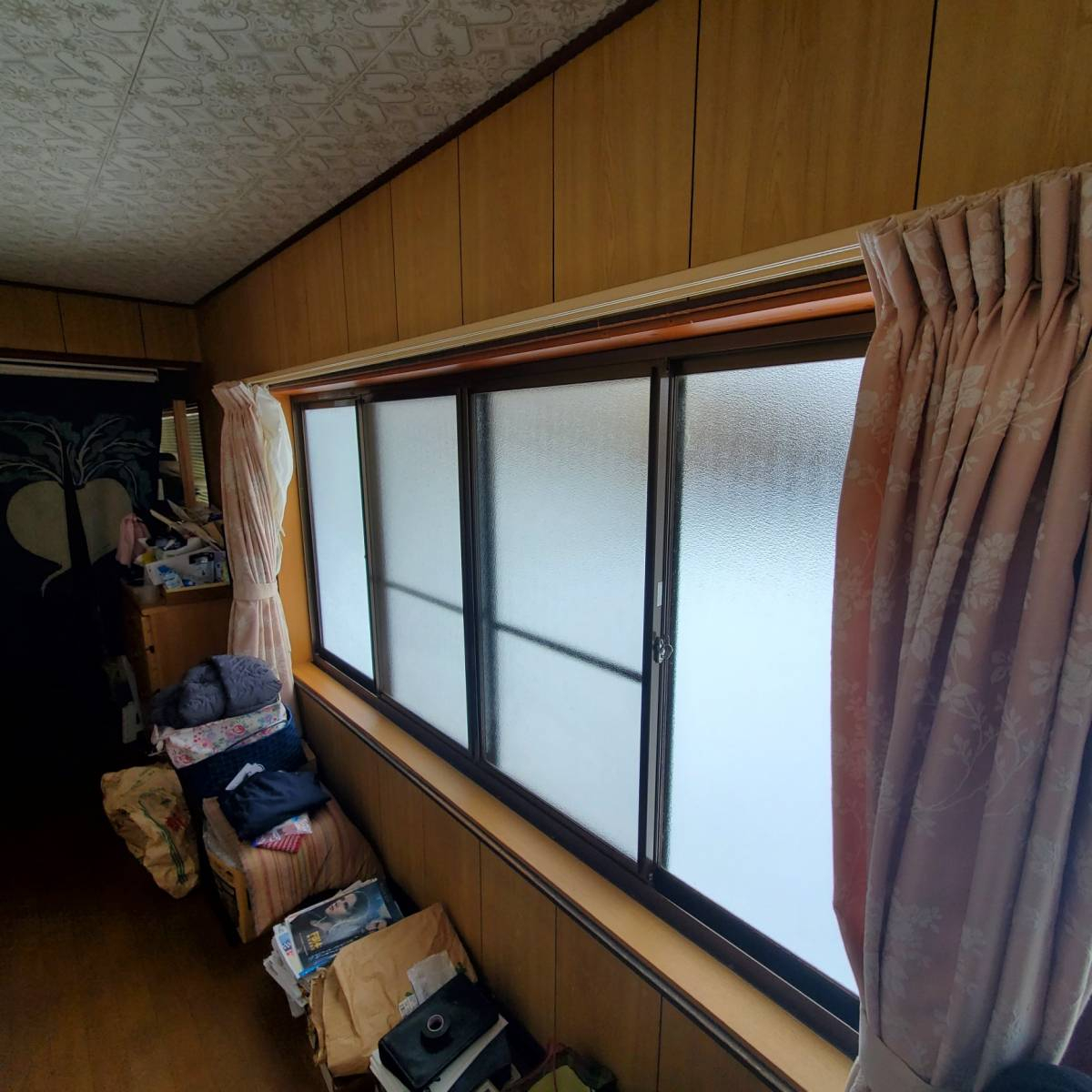 サカウチの内窓インプラス取付工事/新潟県長岡市T様邸の施工前の写真1