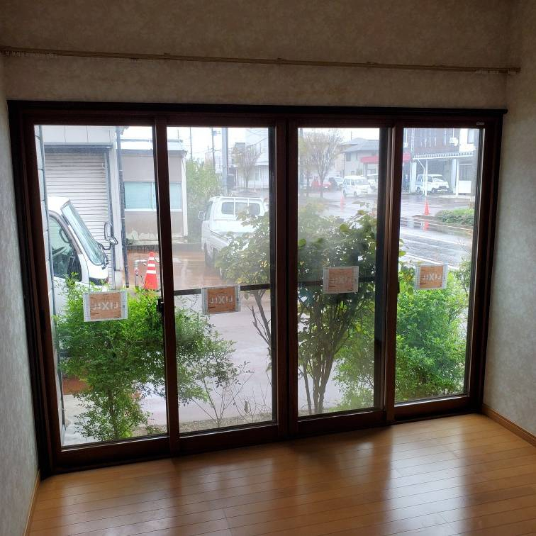 サカウチの内窓インプラス取付工事/新潟県長岡市Y様邸の施工後の写真1