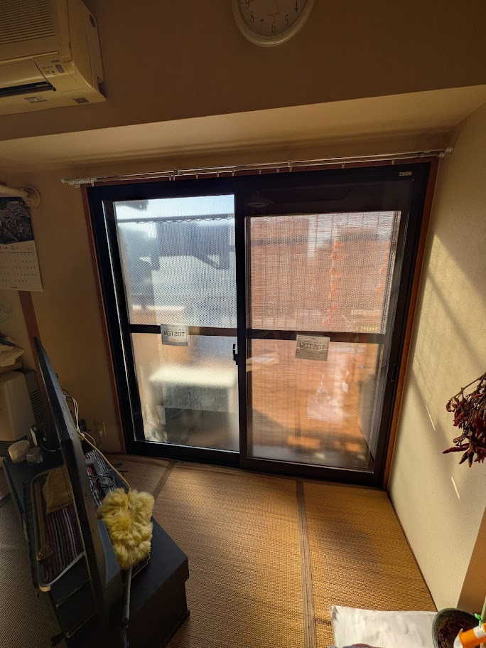 サカウチの【長岡市】マンションの結露と寒さ対策！インプラスと先進的窓リノベ2025活用で暖かなリビングへの施工後の写真2