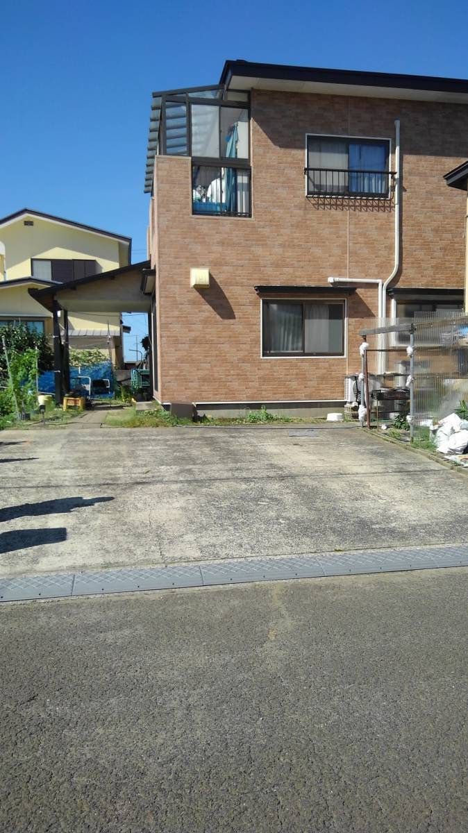 大渕トーヨー住器の【カーポートST】能代市の施工前の写真1