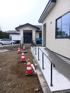 大渕トーヨー住器のLIXIL 歩行補助手すり【グリップライン】能代市の施工後の写真1