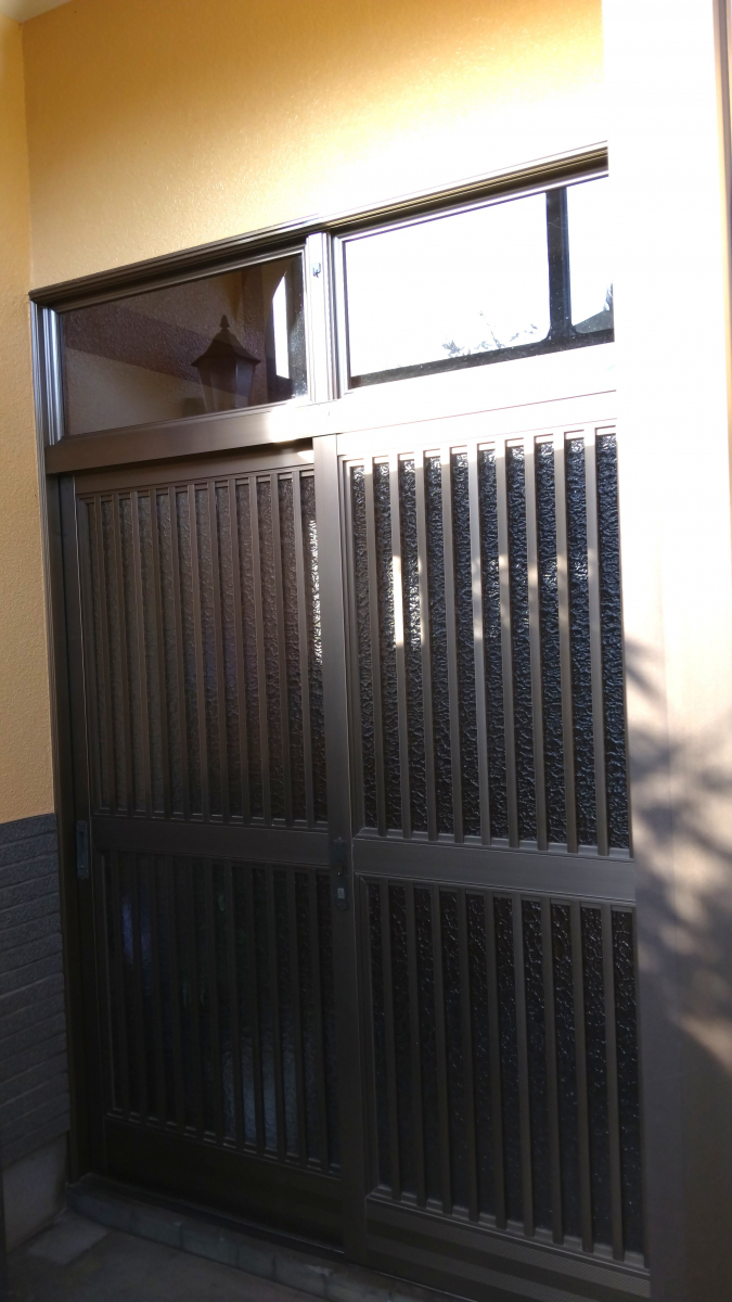 大渕トーヨー住器のLIXIL　玄関引戸　【リシェント】能代市の施工後の写真1