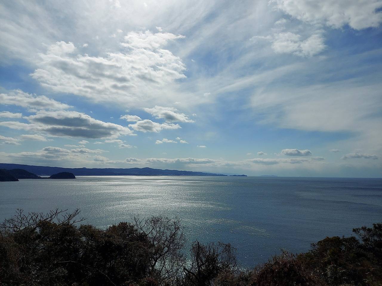 ＊＊＊海とバス停＊＊＊ 末次トーヨー住器のブログ 写真1