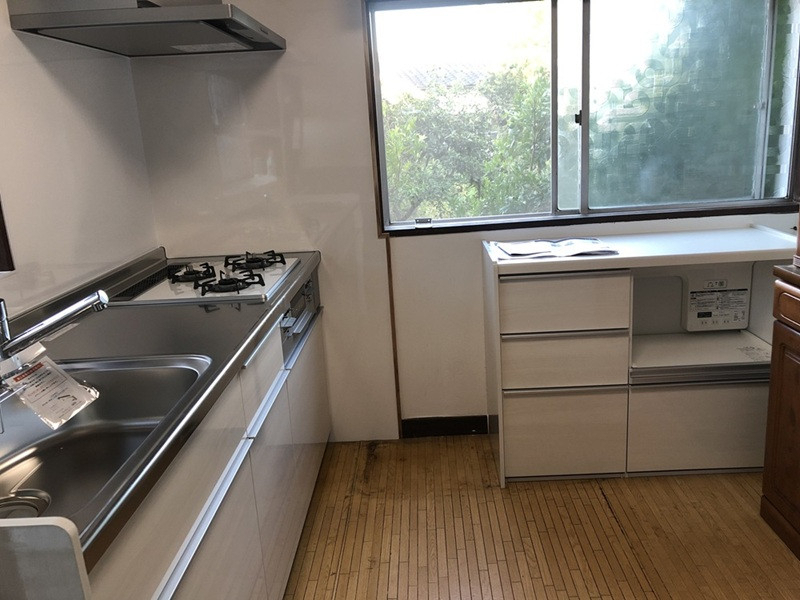 末次トーヨー住器のキラキラ キッチンリフォームの施工後の写真1