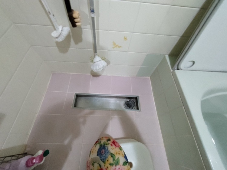 末次トーヨー住器のシステムバスルームの施工前の写真2