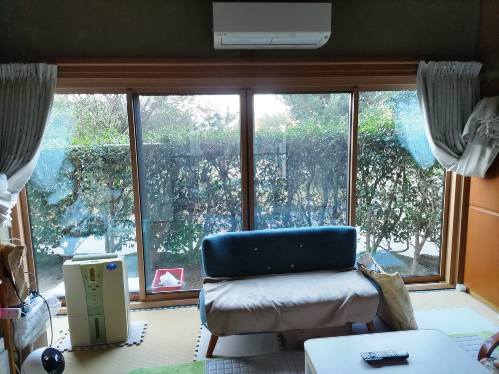 末次トーヨー住器の内窓リフォーム　インプラスの施工前の写真2