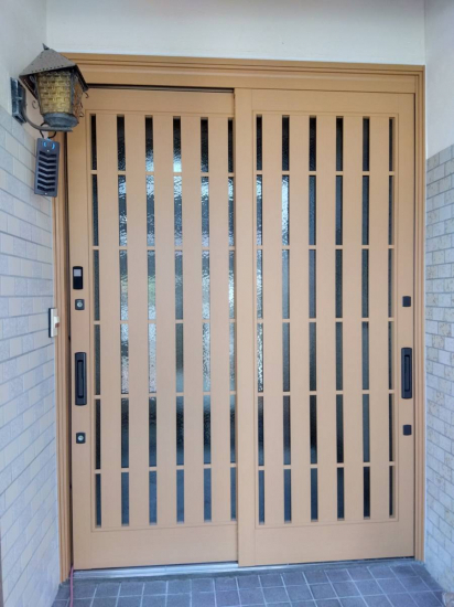 柳田外装の1dayリフォーム 玄関引戸工事施工事例写真1