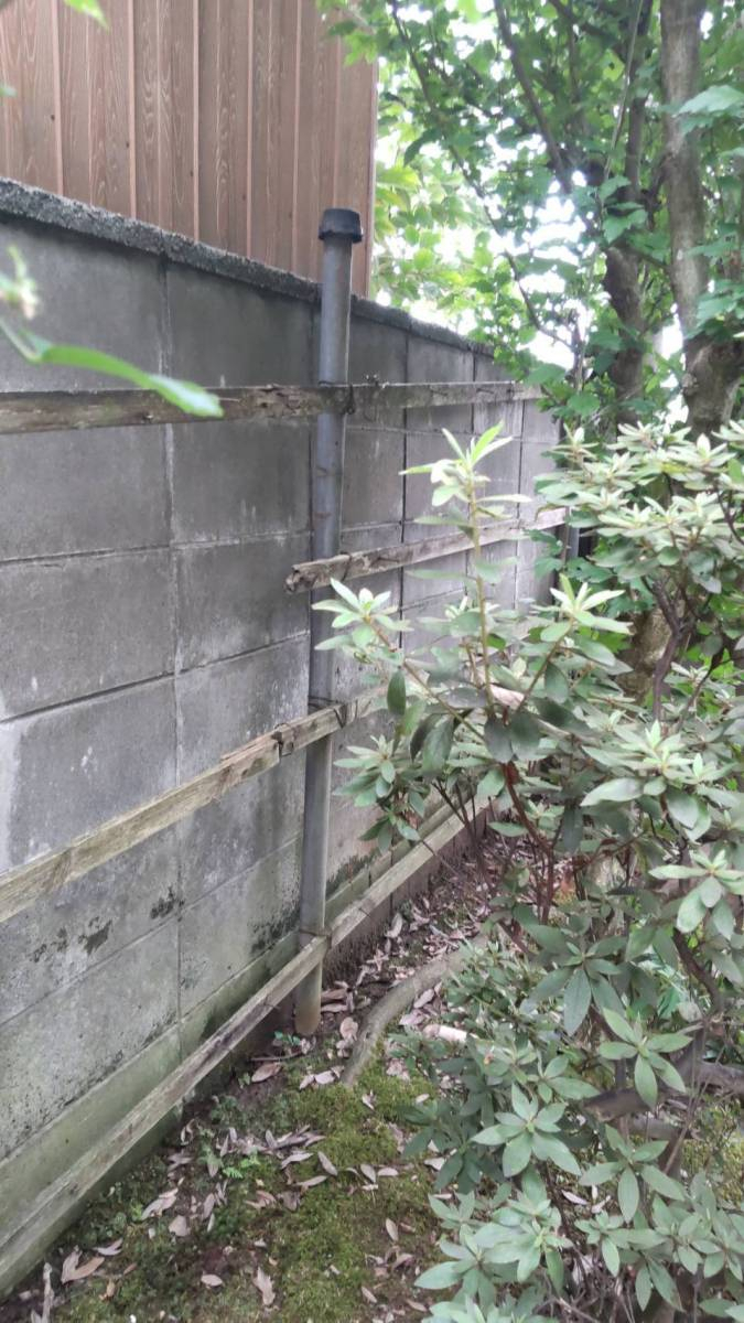 柳田外装のフェンス取付　施工例😊　の施工前の写真1