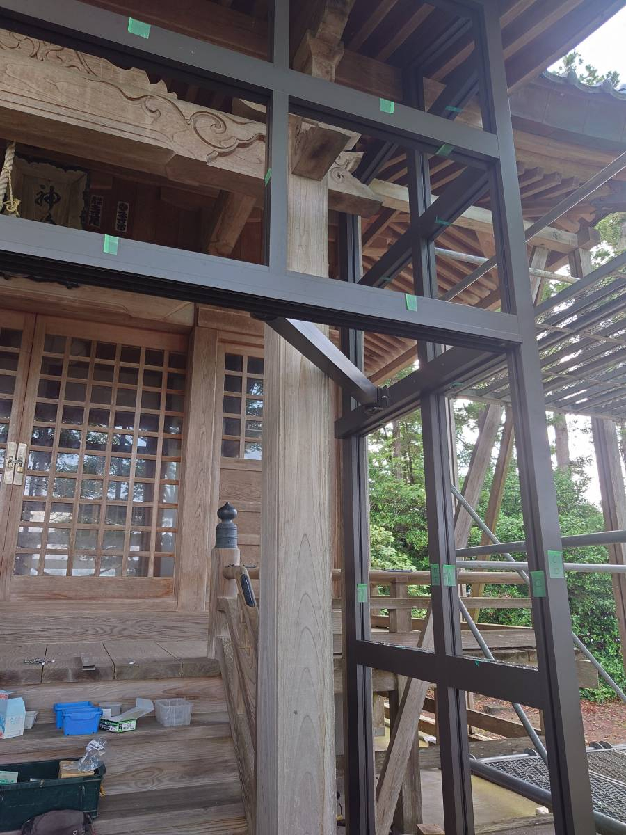 柳田外装の境江神社様風除室工事の施工後の写真3
