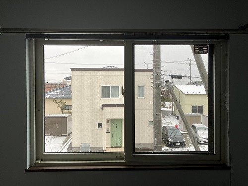 ハコニチの【窓断熱】内窓インプラスの設置工事の施工前の写真2