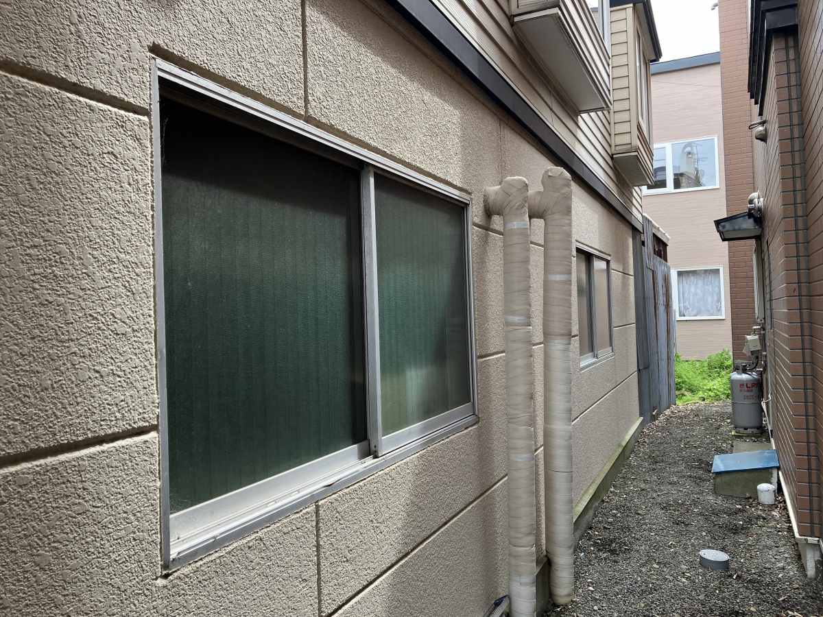 ハコニチの【防犯対策】アルミ面格子設置工事の施工前の写真1