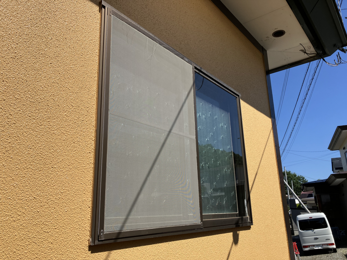 ハコニチの【窓リフォーム】1日で完了。カバー工法で窓リフォーム!の施工前の写真1