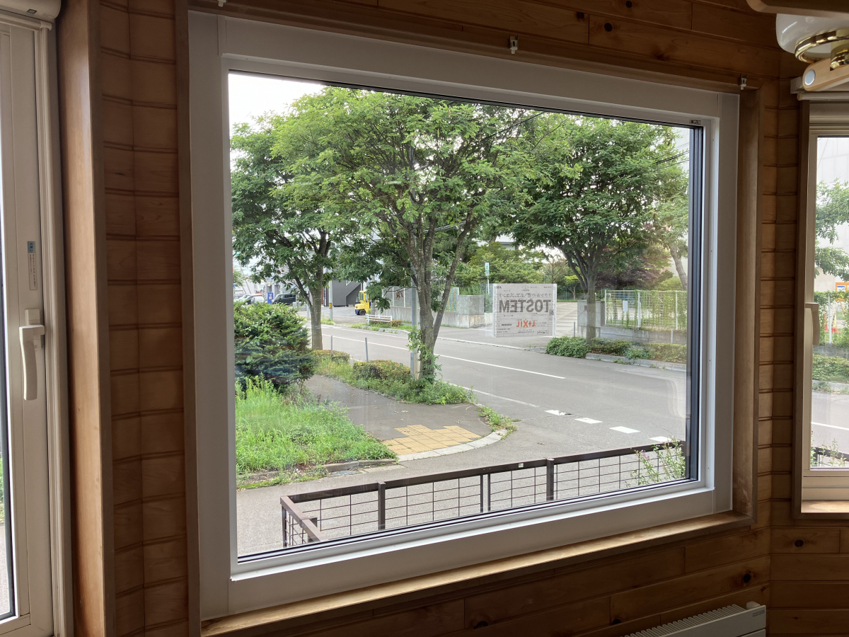 ハコニチの【窓リフォーム】ペアガラスからトリプルガラスへ！壁を壊さずに窓リフォーム！の施工後の写真3