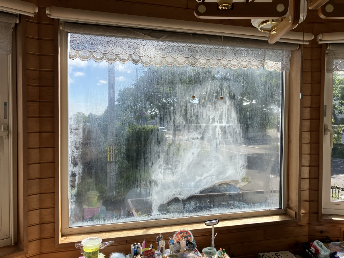 ハコニチの【窓リフォーム】ペアガラスからトリプルガラスへ！壁を壊さずに窓リフォーム！の施工前の写真2