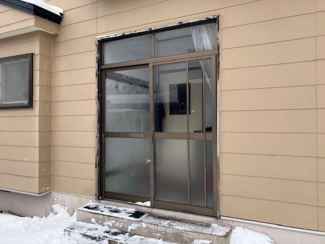 ハコニチの【リフォーム引き戸】一日で完了！断熱玄関引戸へリフォーム#3の施工前の写真1