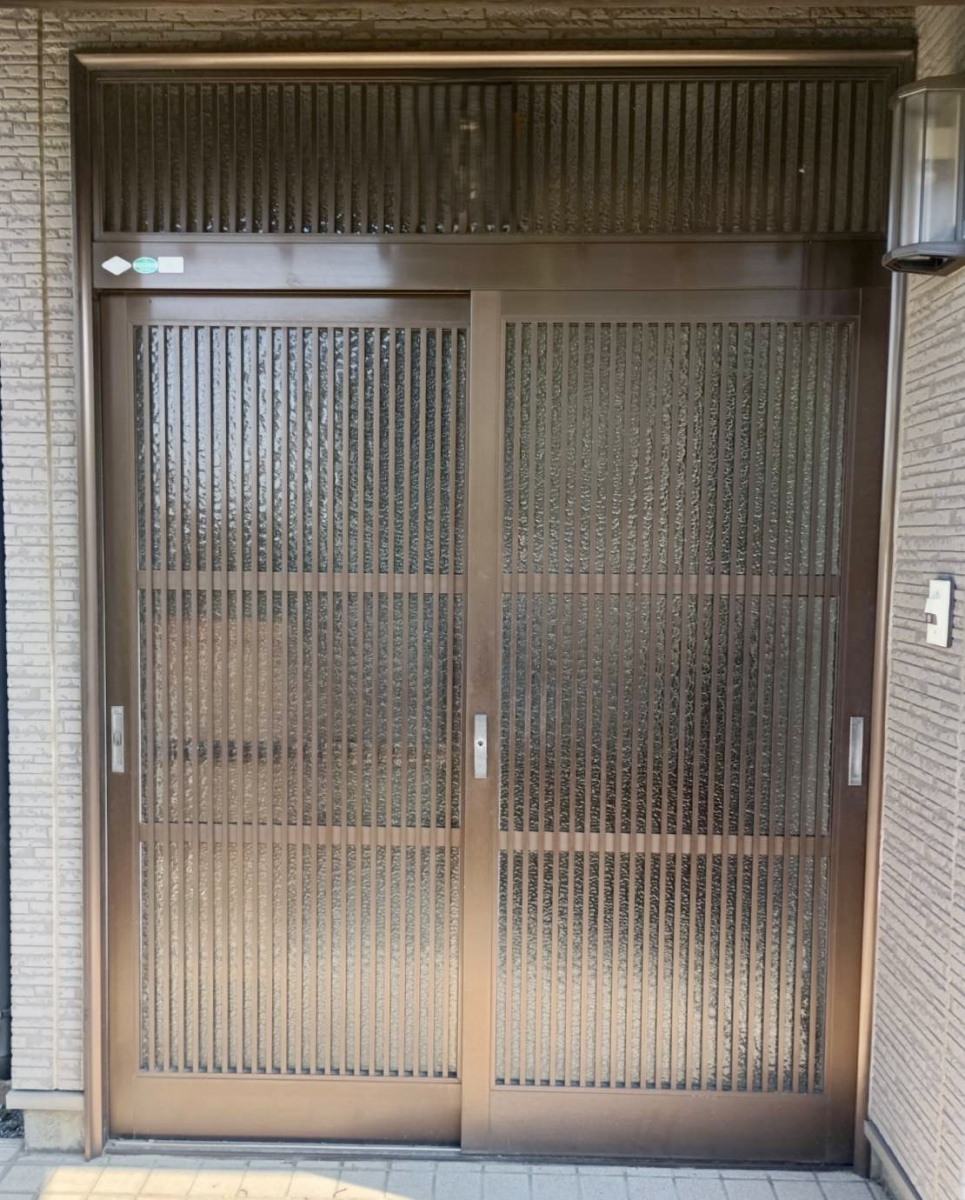 TGネクストの群馬県桐生市【リシェント玄関引戸】1DAYリフォームの施工前の写真1