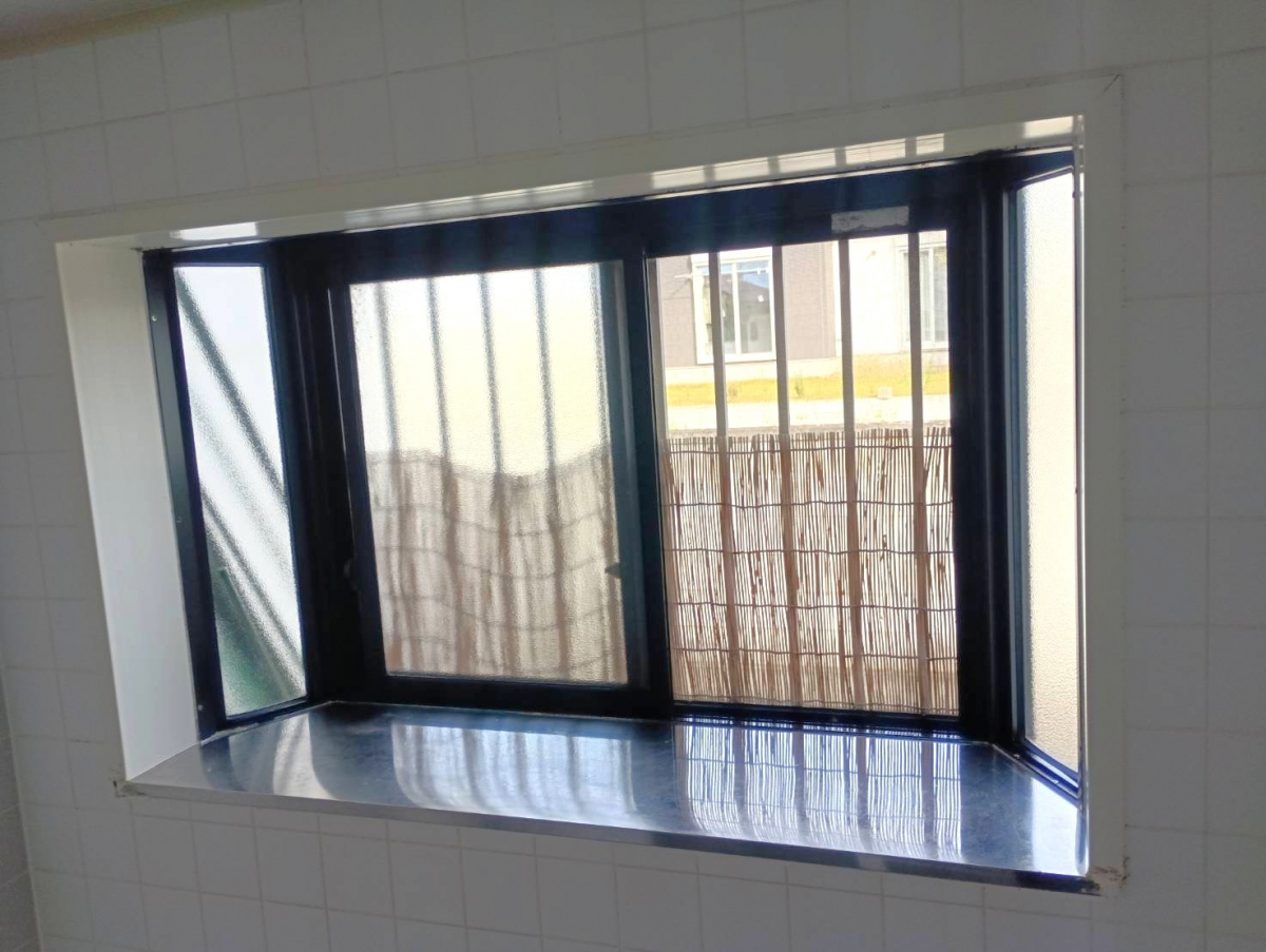 TGネクストの群馬県伊勢崎市インプラス【浴室内窓取付け工事】の施工前の写真1