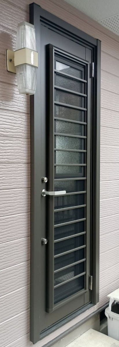 TGネクストの群馬県桐生市【リシェント勝手口ドア】1DAYリフォームの施工後の写真1