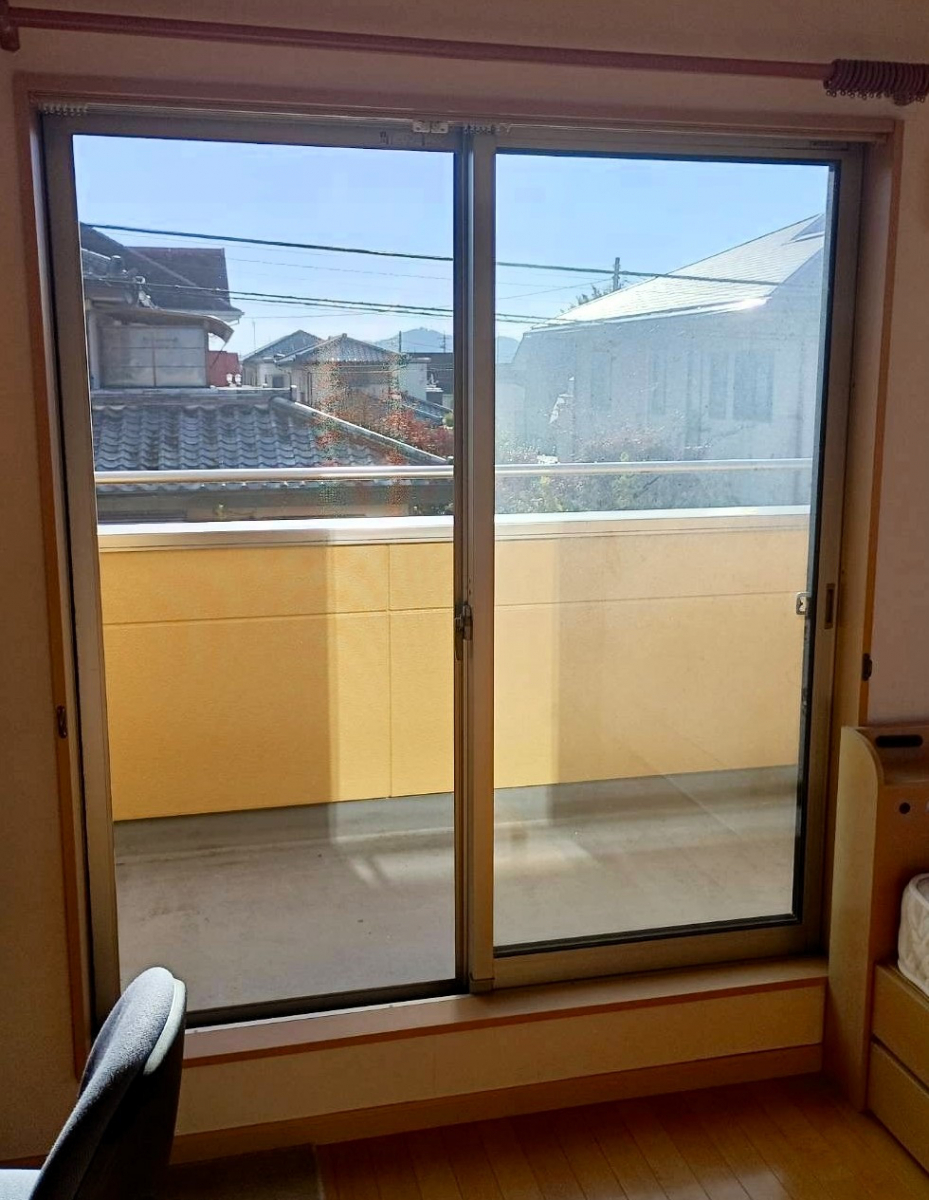TGネクストの群馬県みどり市【LIXIL　リプラス】外窓交換1DAYリフォームの施工前の写真1