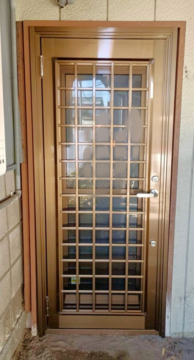TGネクストの群馬県桐生市【LIXIL　リシェント勝手口ドア】1DAYリフォームの施工後の写真1