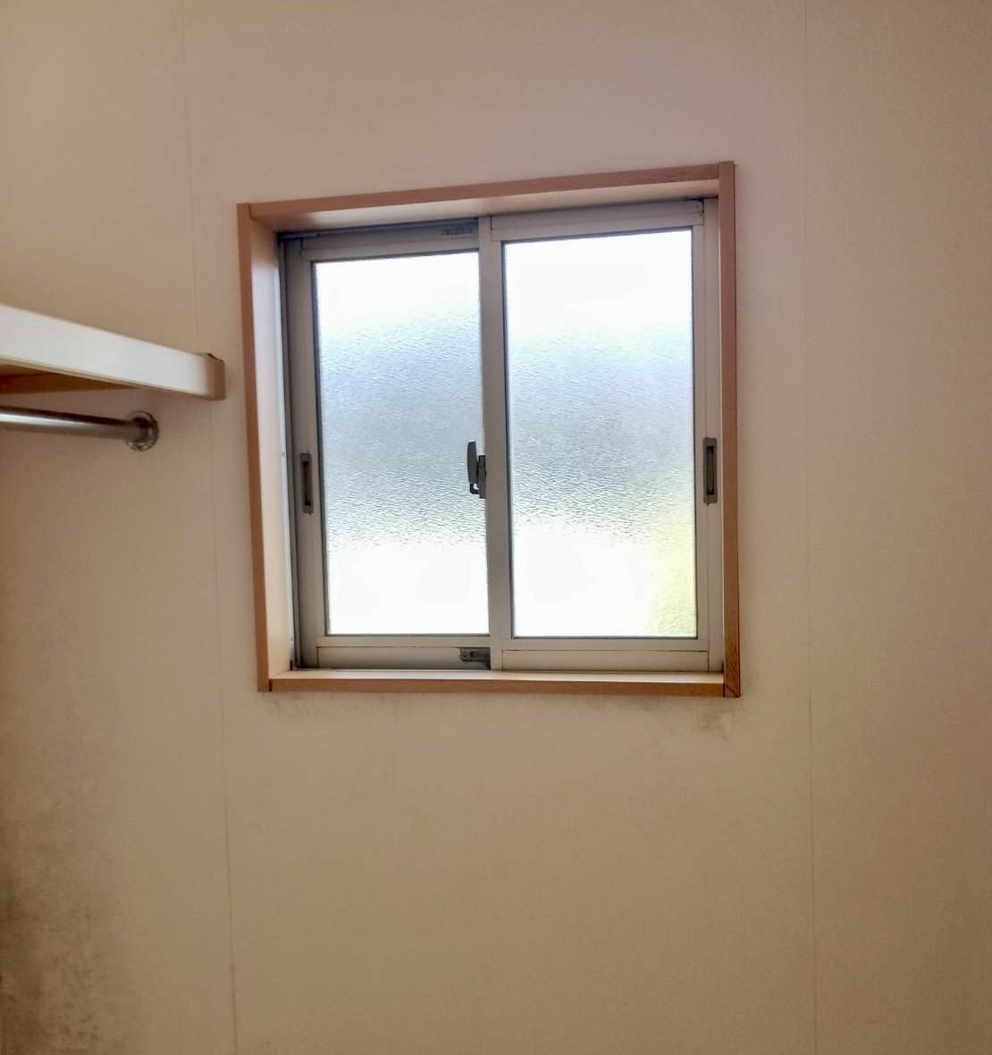 TGネクストの群馬県みどり市【LIXIL　リプラス】外窓交換の施工前の写真1