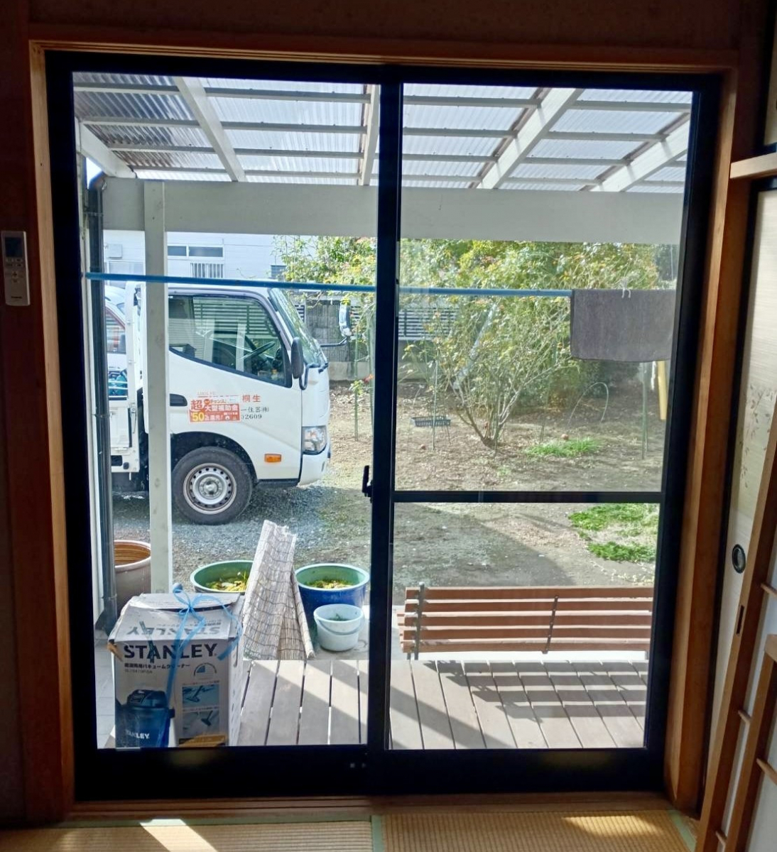 TGネクストの群馬県伊勢崎市【内窓　インプラス】1DAYリフォームの施工前の写真1