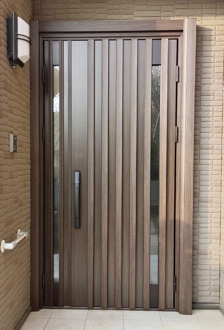 TGネクストの群馬県桐生市【玄関ドアリフォーム】ドアリモの施工後の写真1