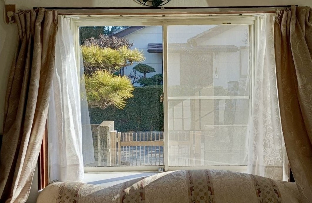 TGネクストの群馬県みどり市【LIXIL　インプラス】内窓設置工事の施工前の写真1