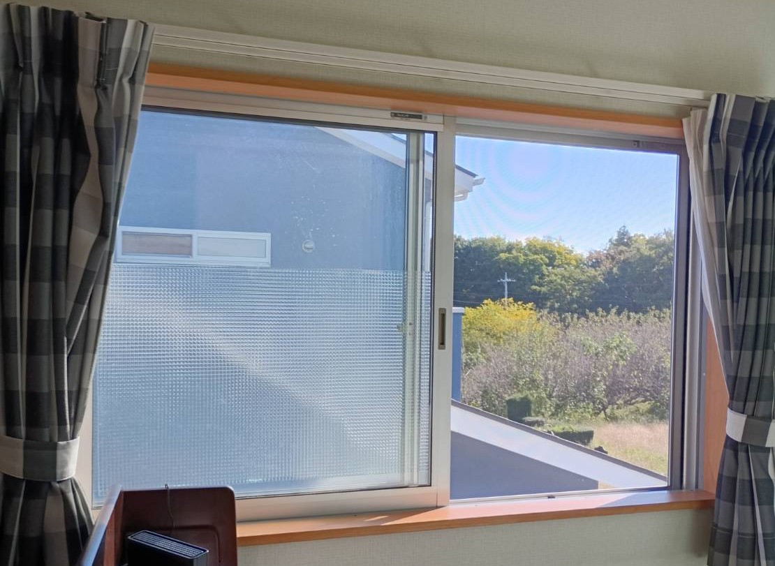 TGネクストの群馬県桐生市【LIXIL　インプラス】内窓設置1DAYリフォームの施工前の写真1