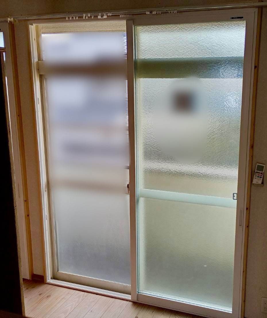 TGネクストの群馬県伊勢崎市【LIXIL　内窓　インプラス】取り付け1DAYリフォームの施工後の写真1
